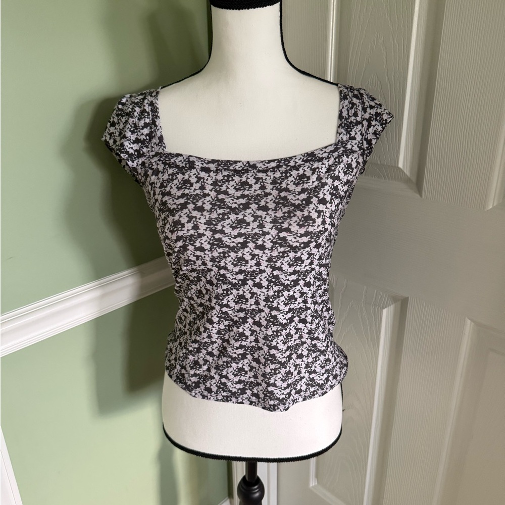 Nation LTD Black and White Fitted Cap Sleeve Blouse